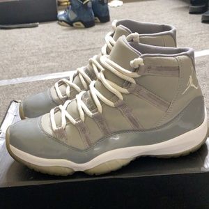 Air Jordan 11 Cool Grey 2010 size 8.5